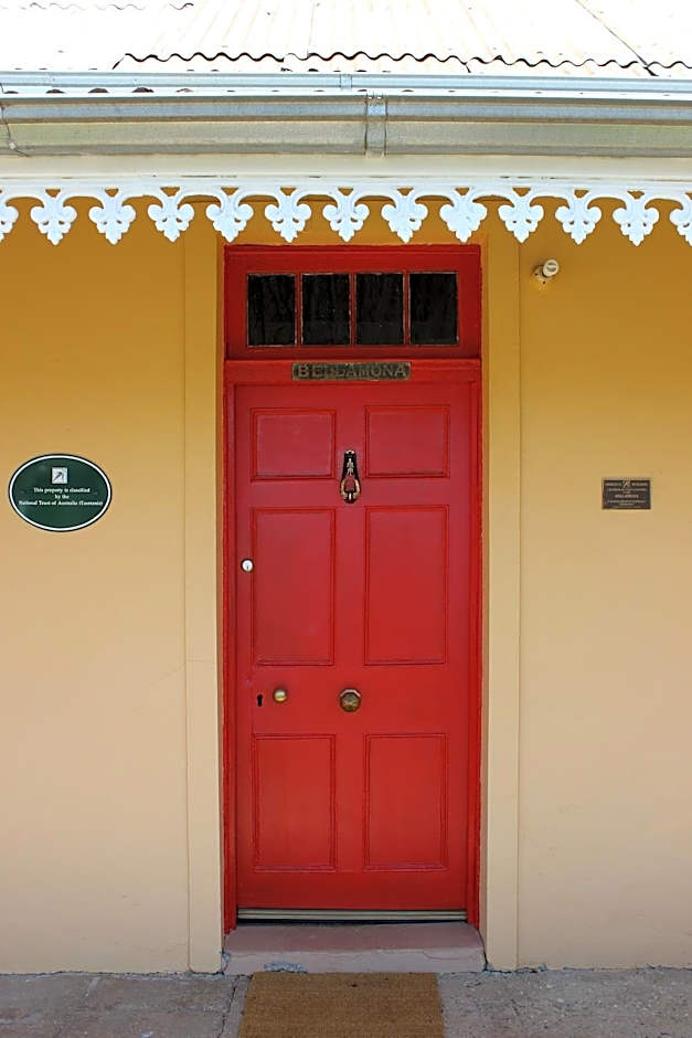 Bellamona Cottage Longford