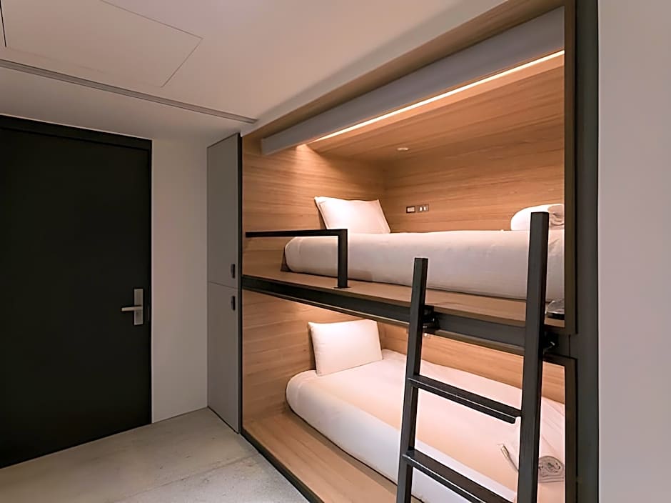 Bouti City Capsule Inn