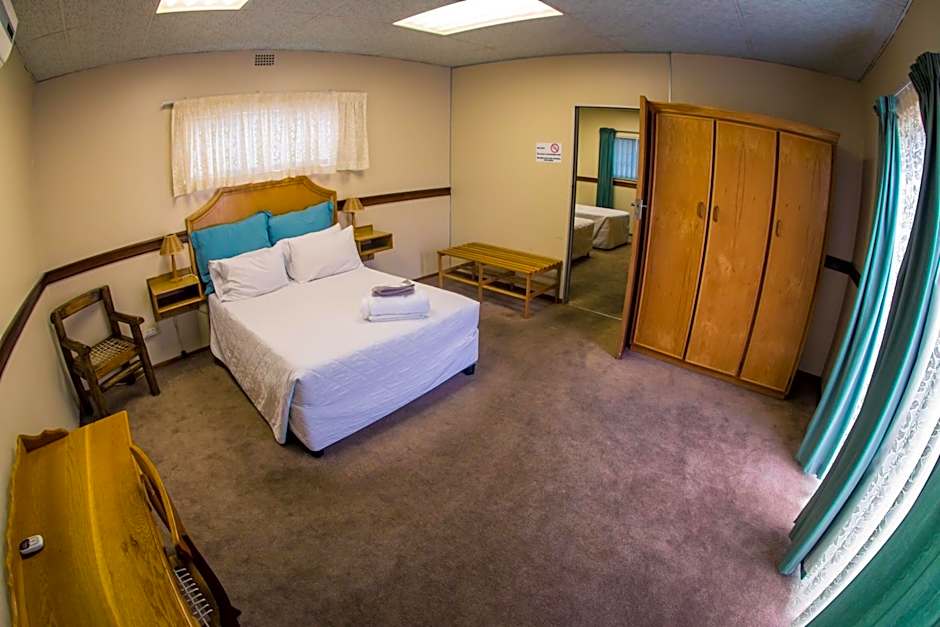 Horseshoe Inn and Conference Center