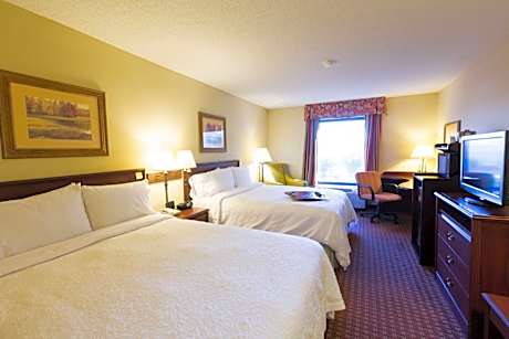 Room with Two Queen Beds - Non-Smoking