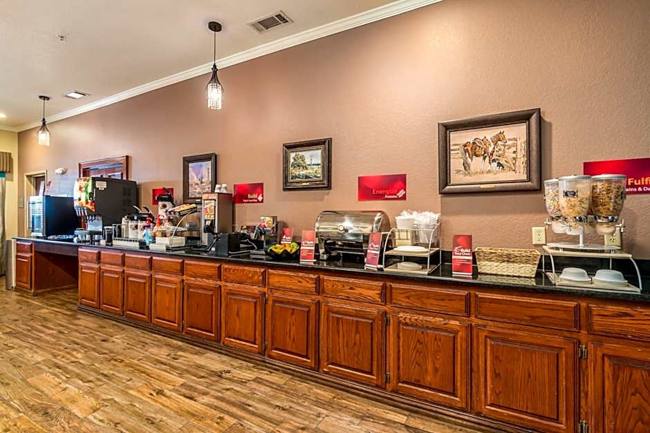Best Western Plus Shamrock Inn & Suites