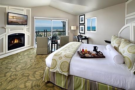 Ocean View Deluxe king bed