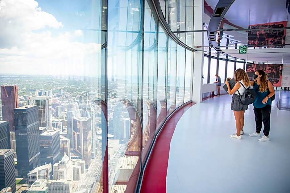 Luxury 1BR Condo - King Bed - Stunning City View