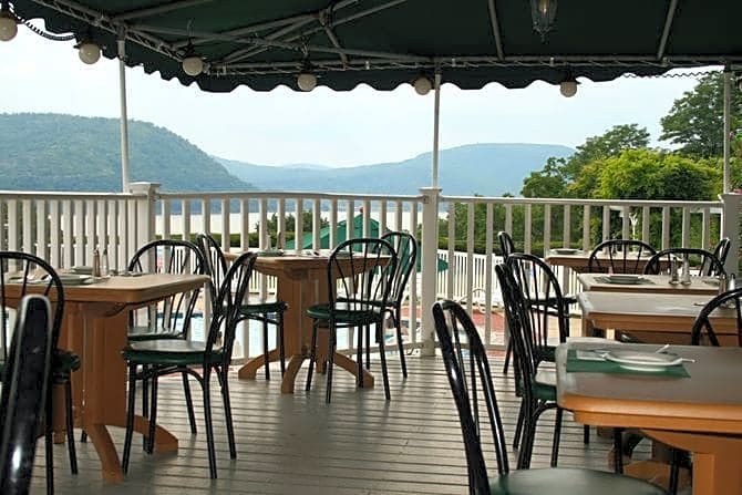 Inn on the Hudson