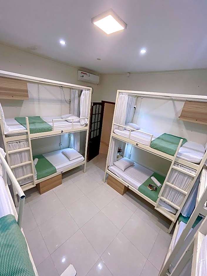 Amy Hostel Hue