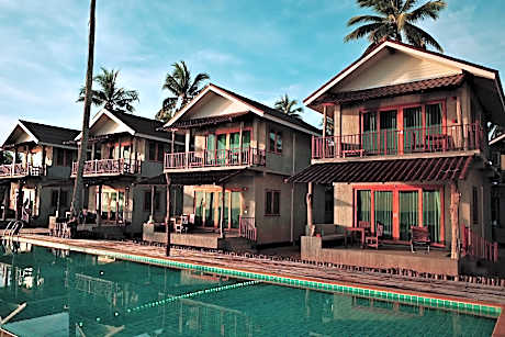 Laemsui Beach แหลมซุย บีช