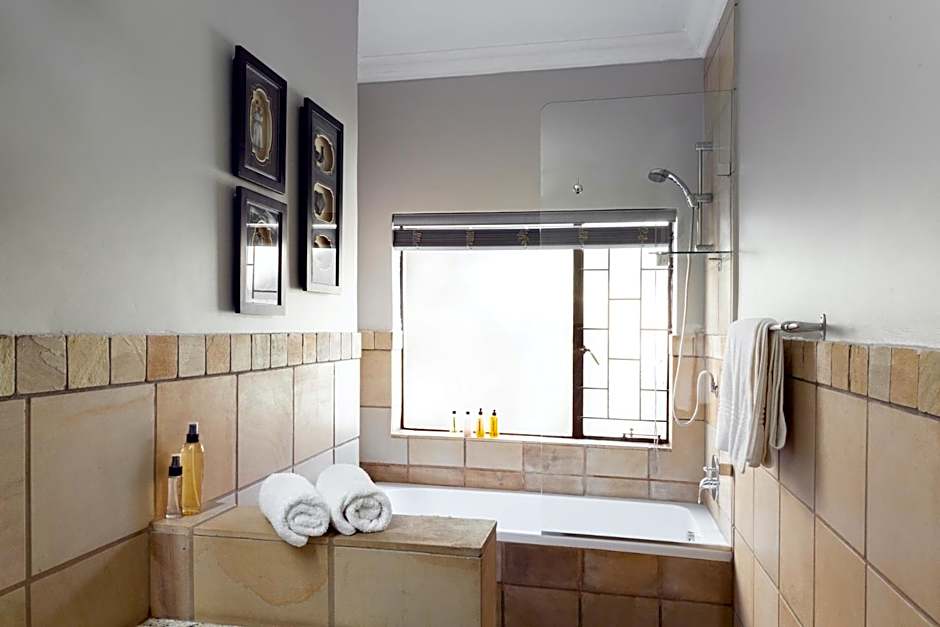InnJoy Boutique Hotel