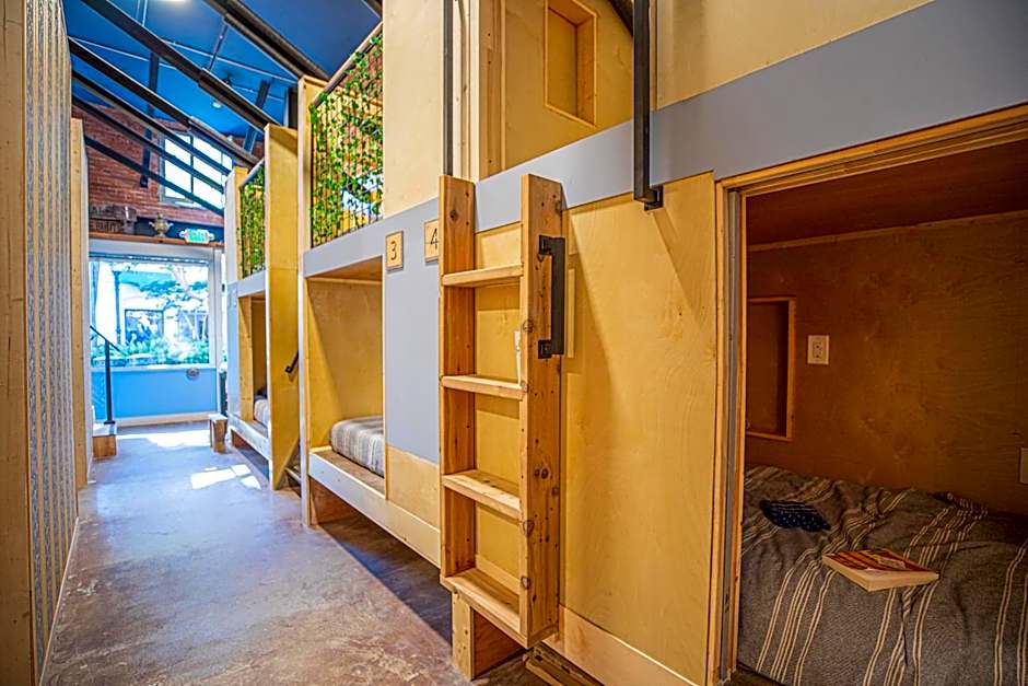 Social Stays - Santa Barbara's FIRST hostel on State Street
