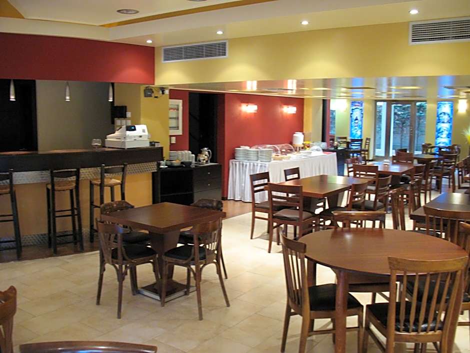 Hotel Prigipikon Suites and sofites