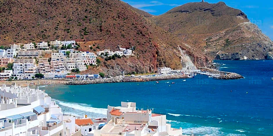 Bayo Lirola Hotel Balisa