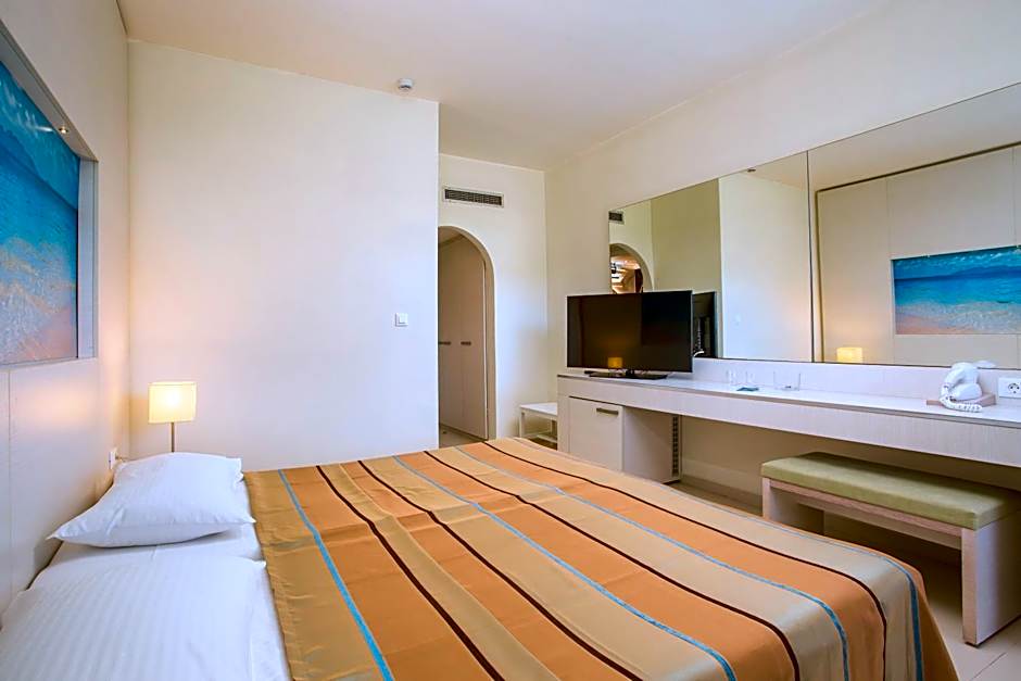 Lindos White Hotel & Suites