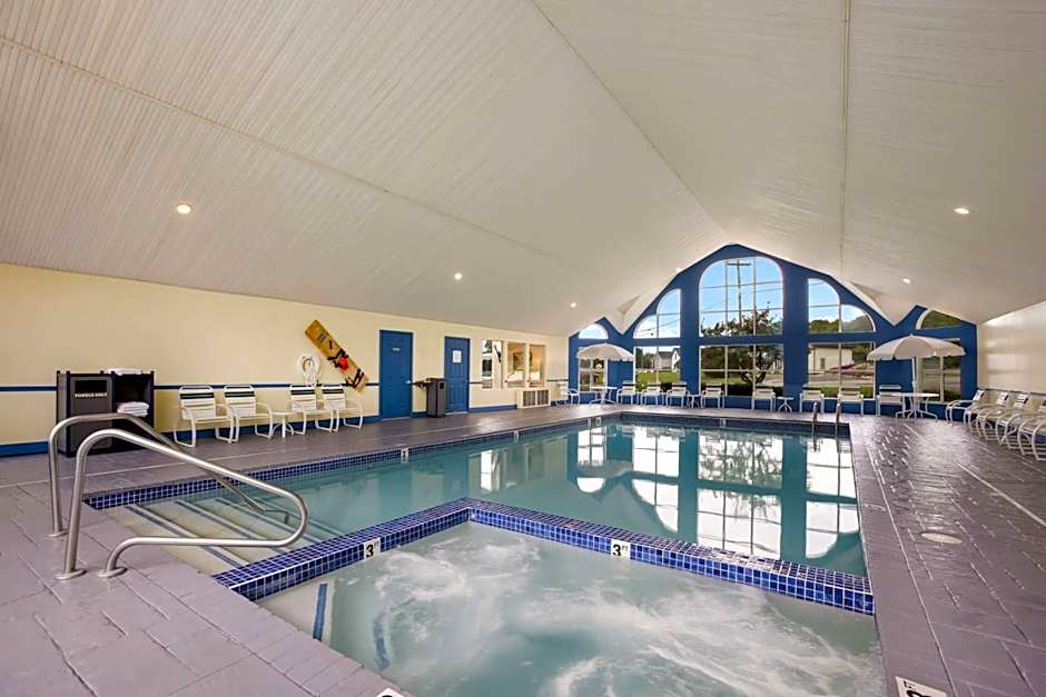Best Western Harbour Pointe Lakefront