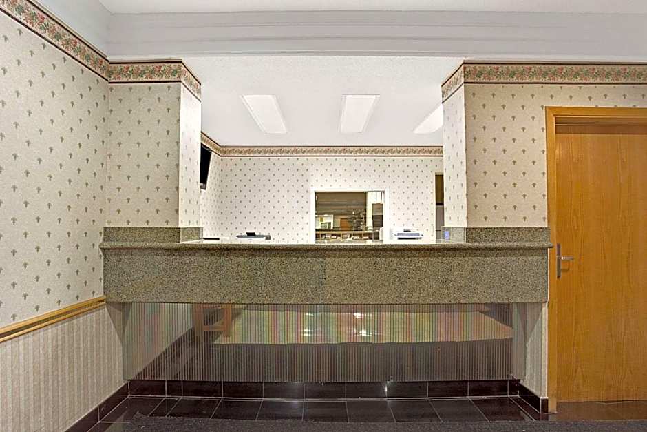 Days Inn by Wyndham Sidney OH