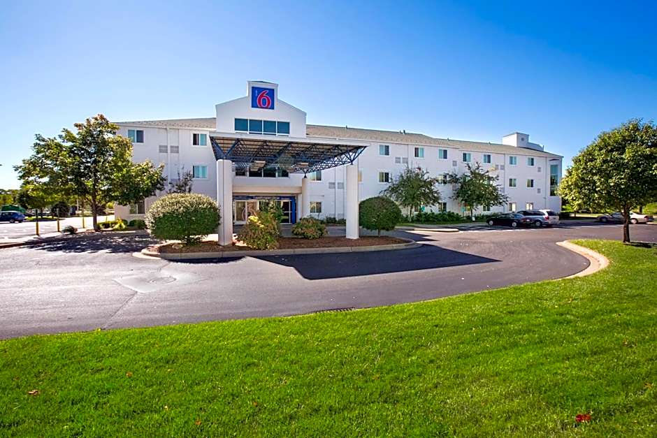 Motel 6-Brooklyn Center, MN - Minneapolis