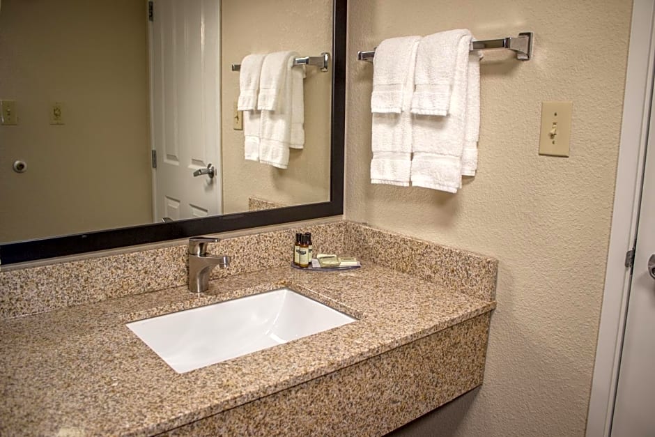 Cobblestone Suites - Oshkosh