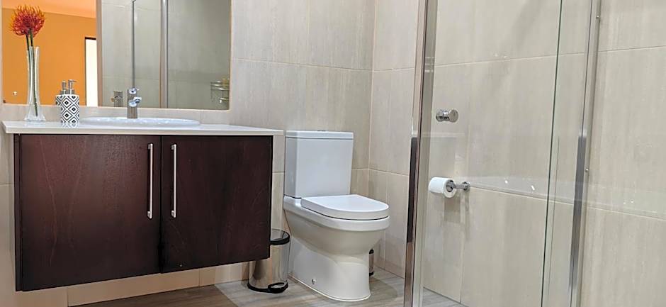 4 on Pritchard Luxury Suites