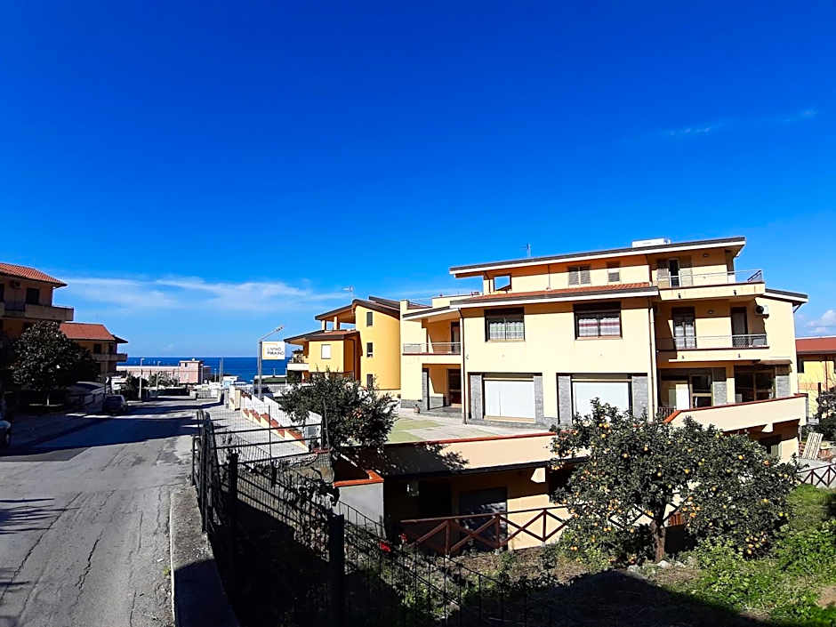 Living Piraino case vacanze