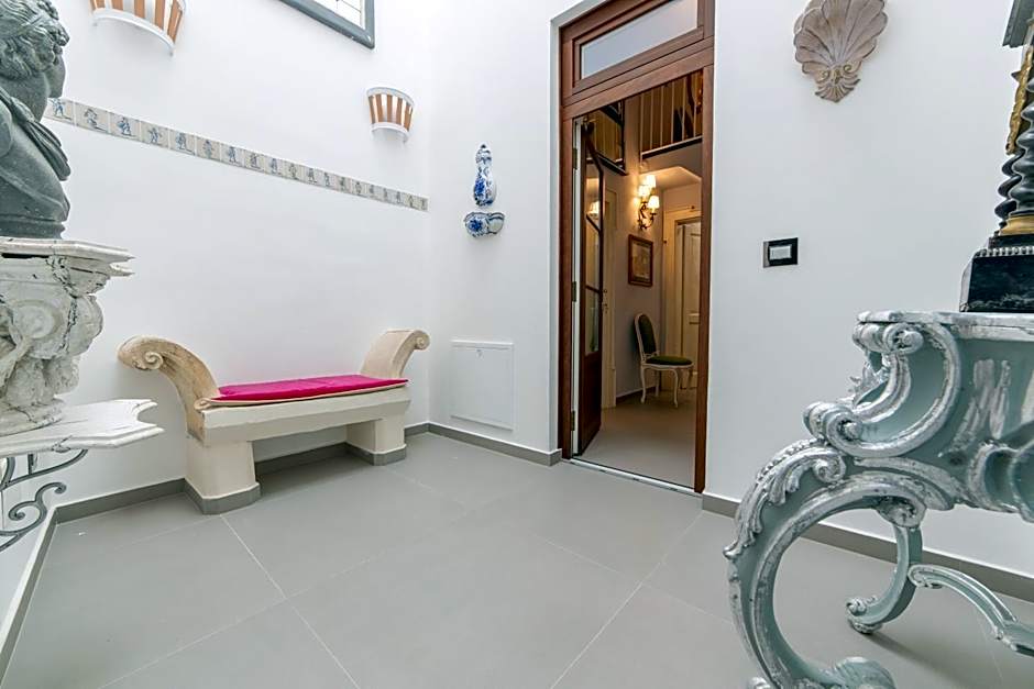 The Crown Palace - Gallipoli