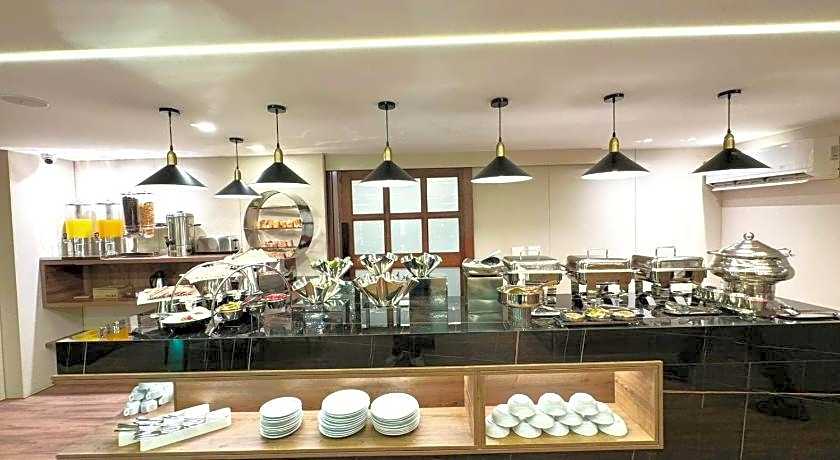 King Suites Hotel