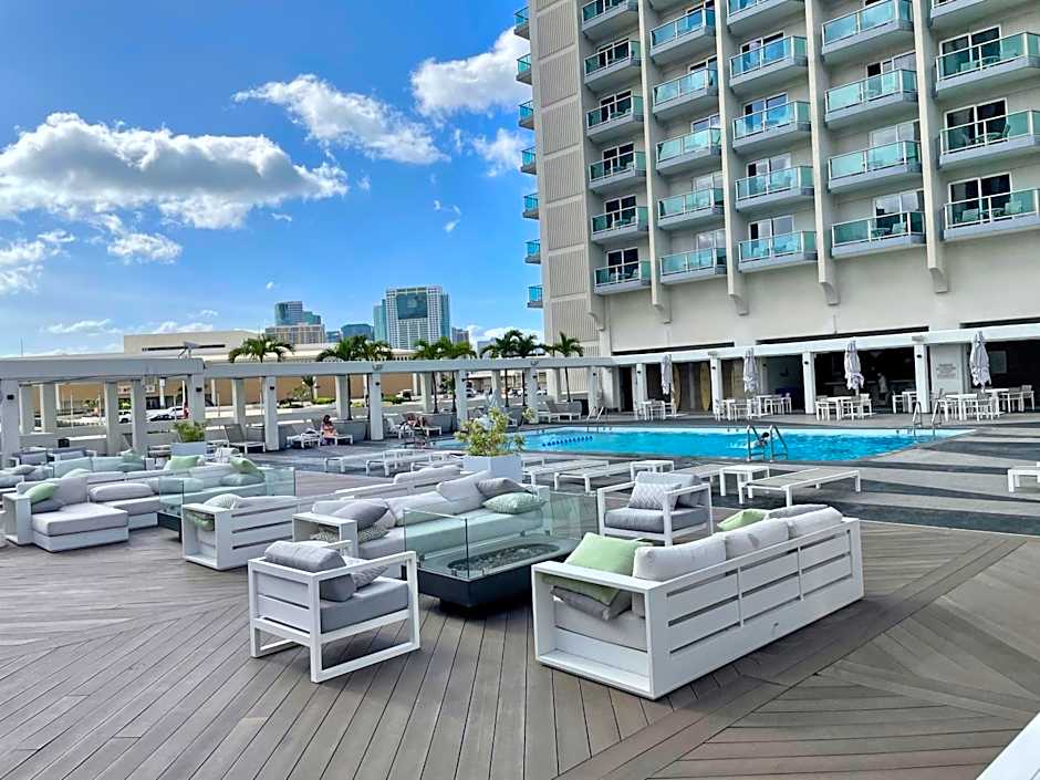 Ala Moana Hotel 31st floor