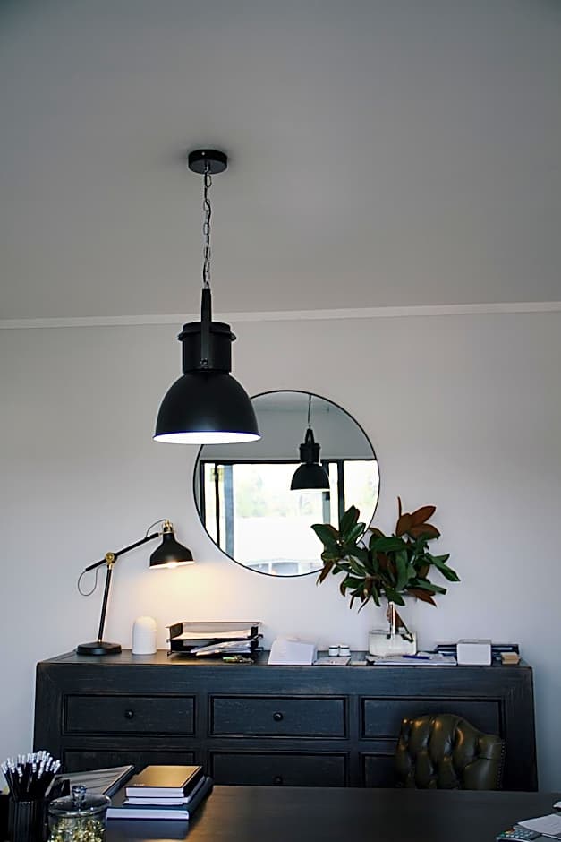 Hugo & Carters Backpackers & Motel