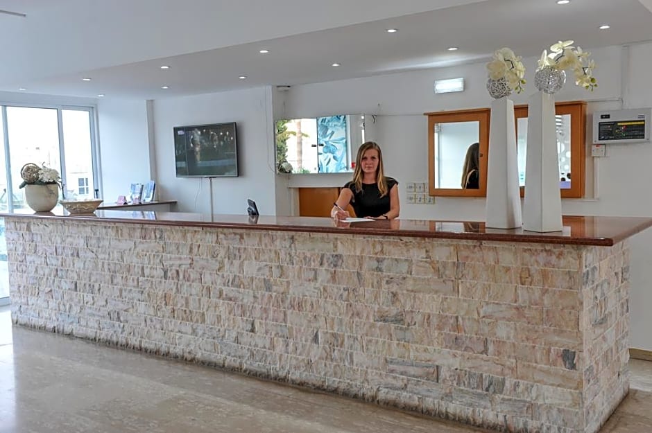 Fedrania Gardens Hotel