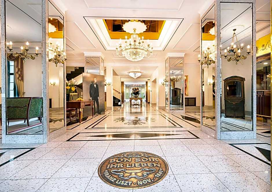Best Western Premier Grand Hotel Russischer Hof