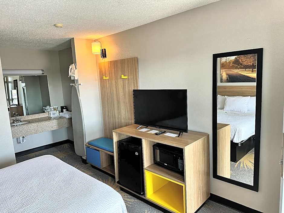 Days Inn by Wyndham Cloverdale Greencastle