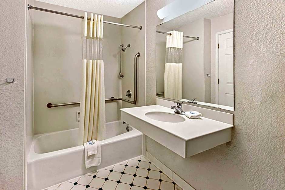 La Quinta Inn & Suites by Wyndham Las Cruces