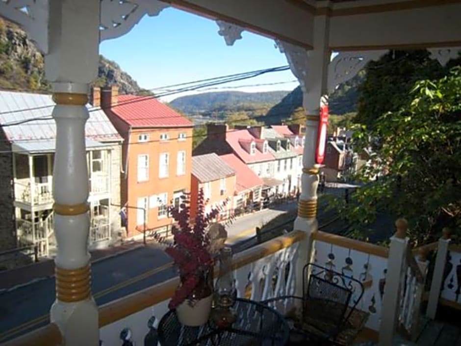 The Town's Inn