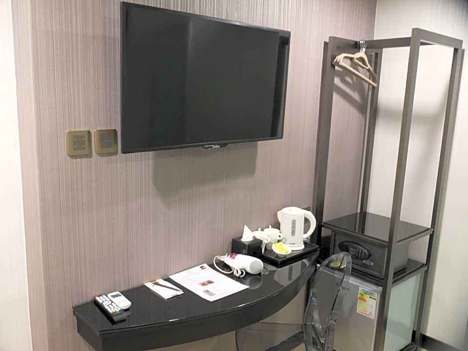 M1 North Point Hotel