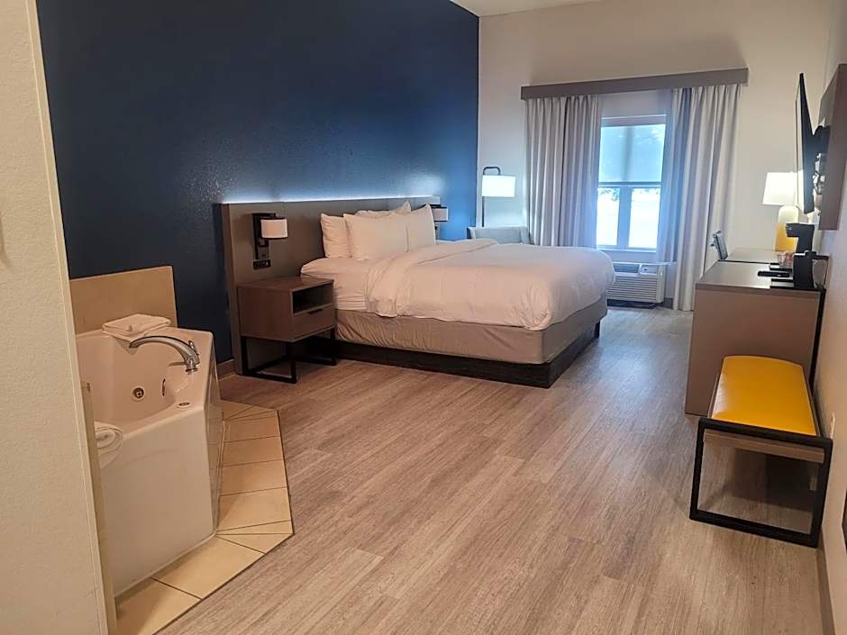 Comfort Inn & Suites