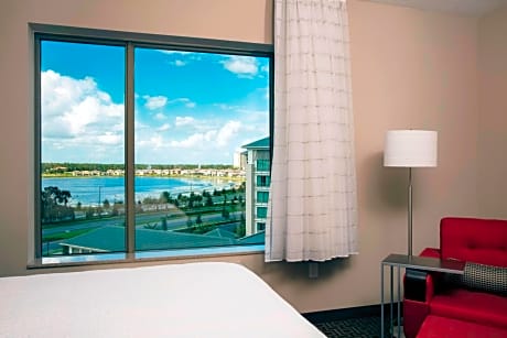 One-Bedroom King Suite with Sofa Bed - Hearing Accessible