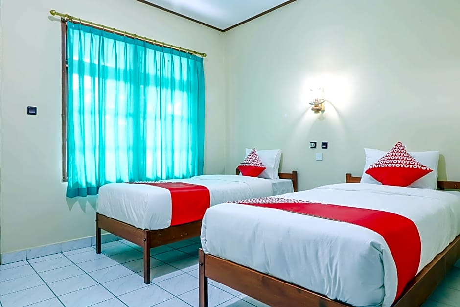 OYO 1654 Maha Bharata Kuta Inn