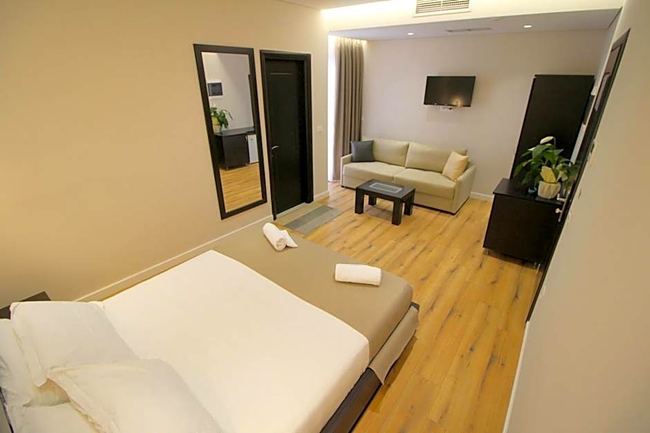 Hotel Strora