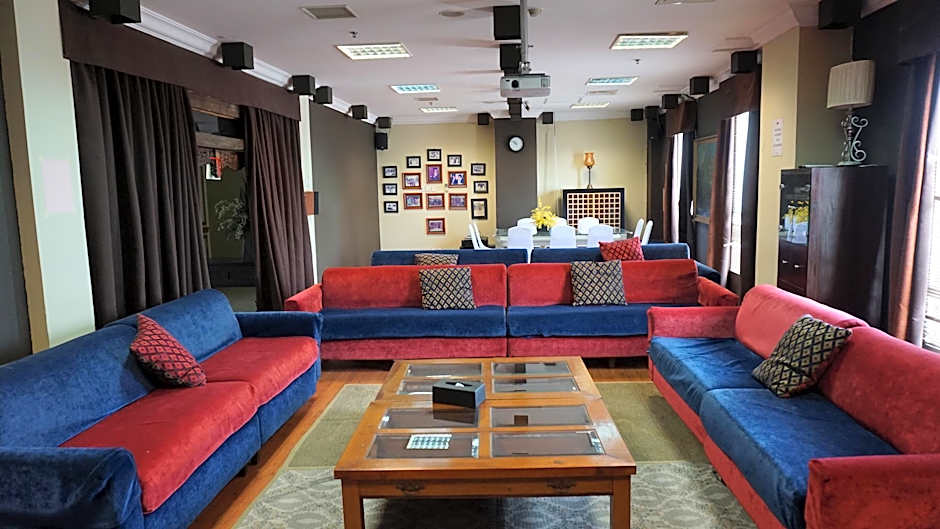 Roosseno Plaza Serviced Apartment