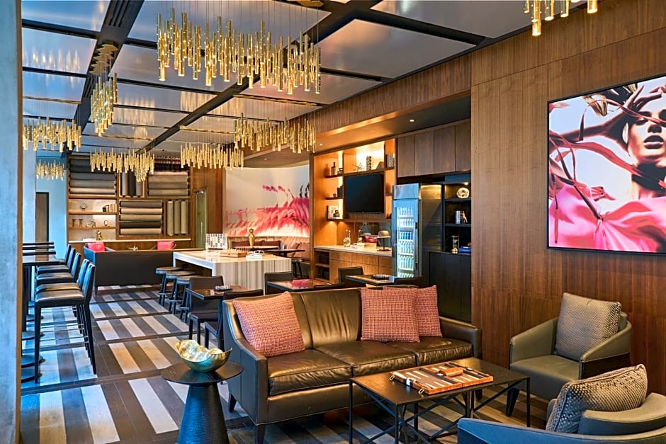 Renaissance by Marriott New York Midtown Hotel