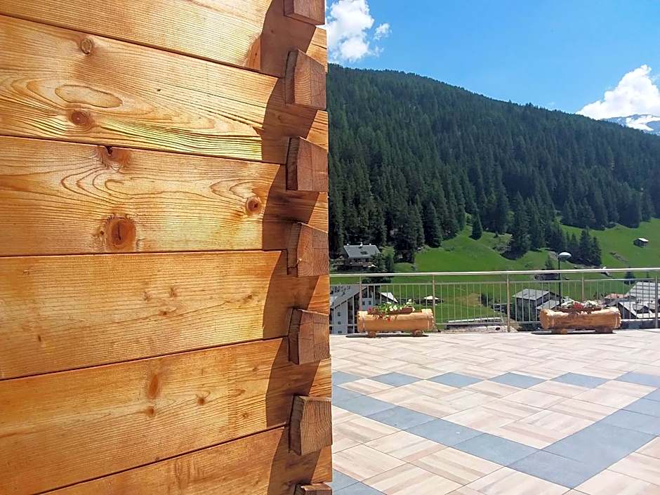 Hotel Meublè Adler - Rooms & Mountain Apartments