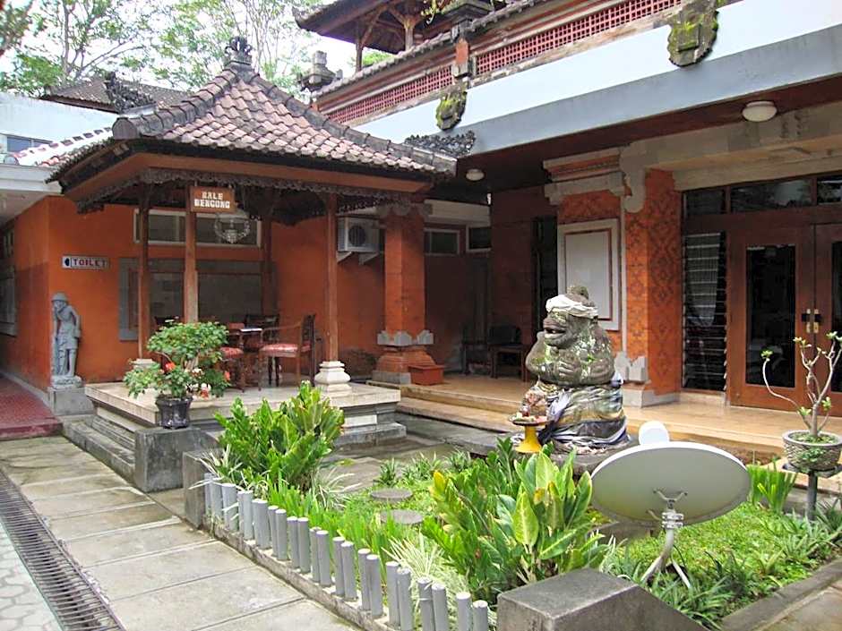Hotel O Ratu