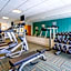 Holiday Inn Express and Suites Cedar Falls Waterloo By IHG