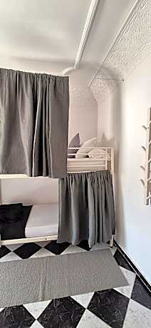 Bed in 6-Bed Mixed Dormitory Room