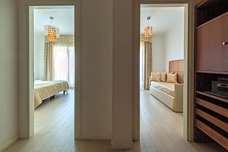 Family Suite with Partial Lake View and Spa access