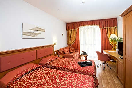 Business Triple Room