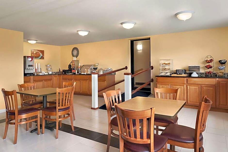 Days Inn by Wyndham Middletown/Newport Area