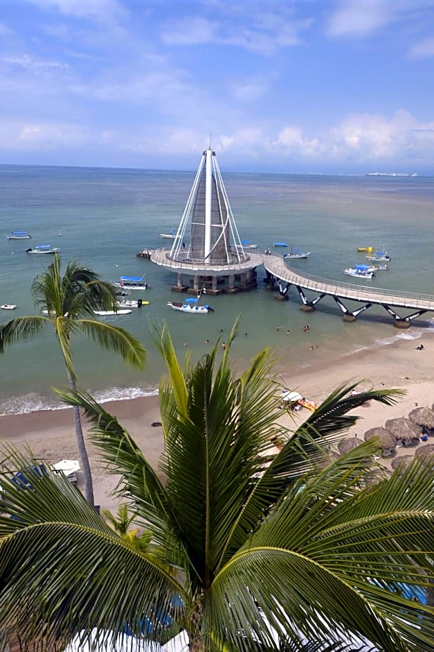 Emperador Vallarta Beachfront Hotel and Suites