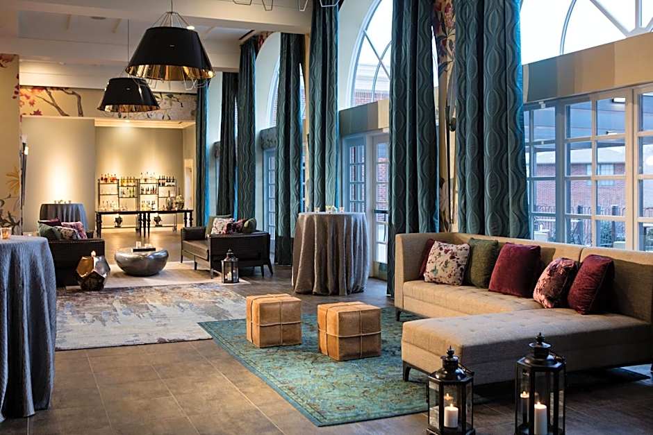 Renaissance by Marriott Waterford Oklahoma City Hotel