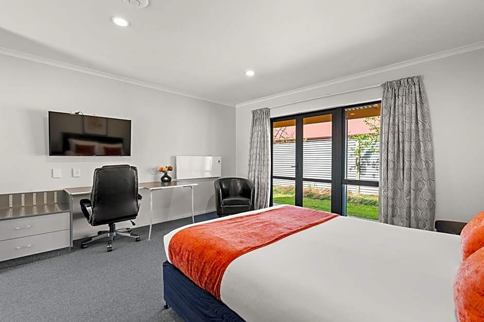 Oak Estate Motor Lodge