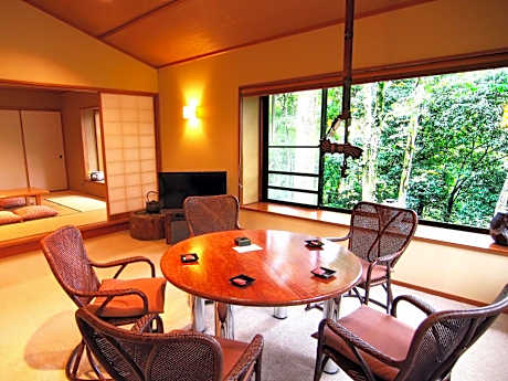 Japanese-Style Family Suite with Toilet and Bathroom- Non-Smoking