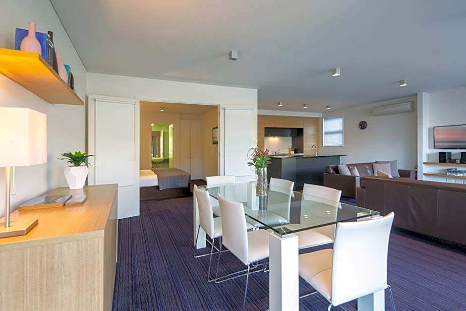 Marina Apartments - Element Escapes