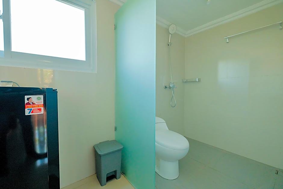 Murna Villa 3, A modern Balinese wooden house 360 GWK view